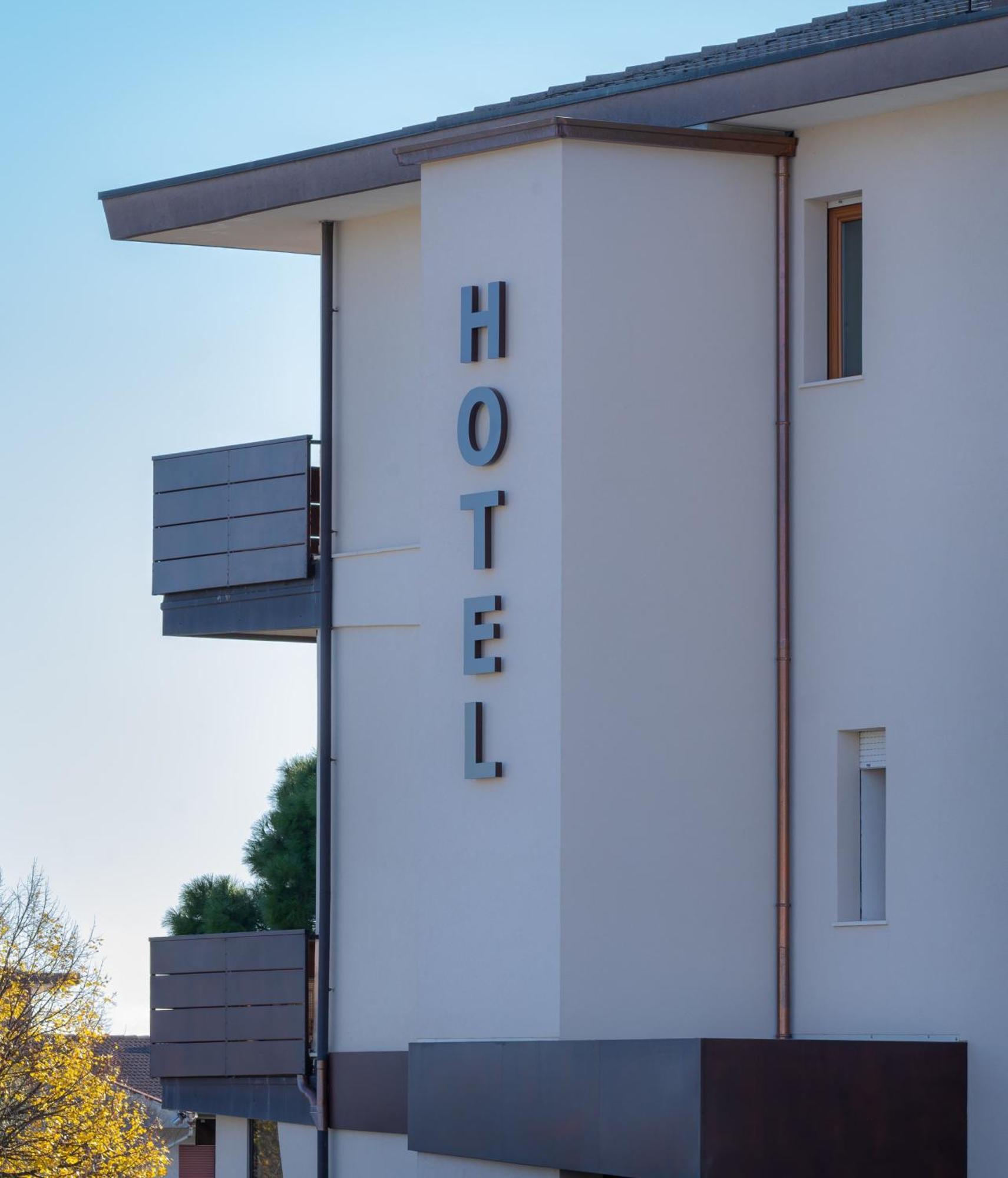 Hotel Belvedere تْييني المظهر الخارجي الصورة