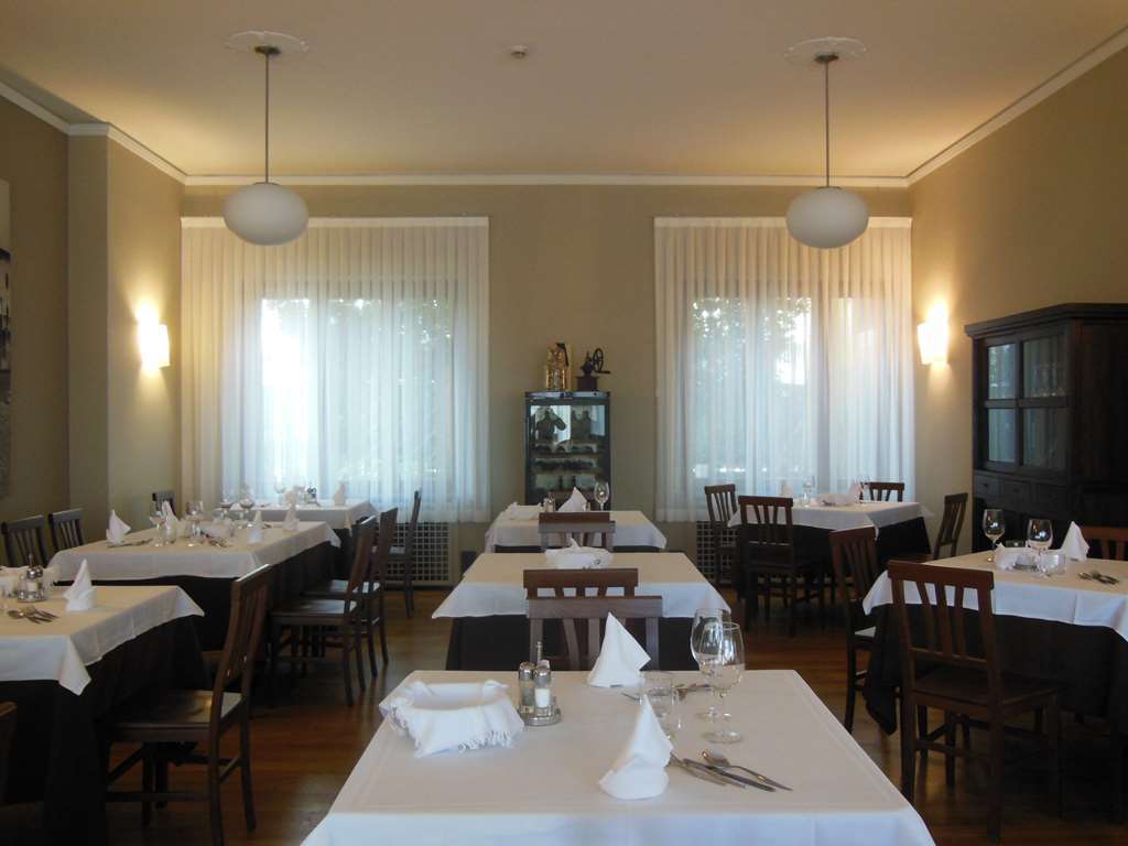 Hotel Belvedere تْييني المطعم الصورة