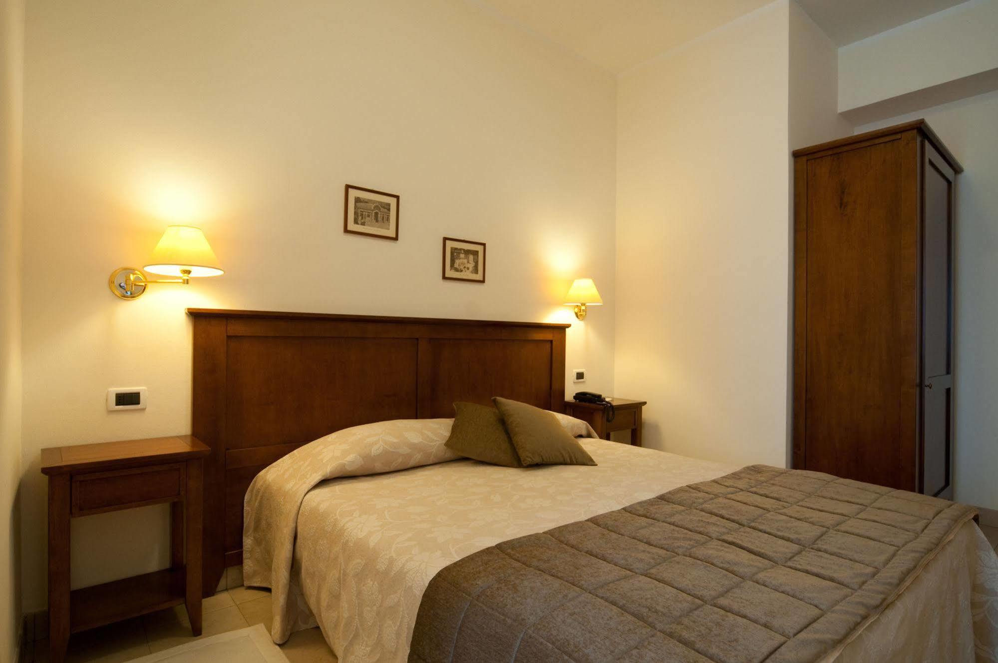 Hotel Belvedere تْييني المظهر الخارجي الصورة